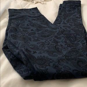 Beautiful patterned Lulu legging